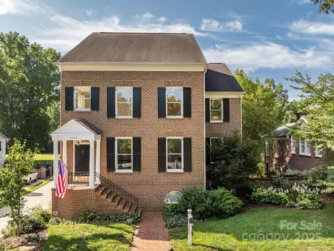 1415 Myers Park Dr, Charlotte, NC 28207