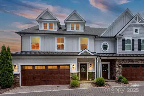 5907 Barrowlands Ct, Charlotte, NC 28210