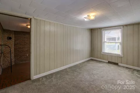 Bedroom - 4070 Timrod Rd, Bethune, SC 29009 photo 4 of 4