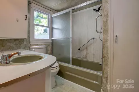 Bath - 4070 Timrod Rd, Bethune, SC 29009 photo 1 of 2
