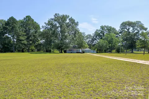 Exterior - 4070 Timrod Rd, Bethune, SC 29009 photo 5 of 8