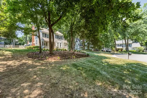 Exterior - 3106 Windstream Ct, Charlotte, NC 28210 photo 2 of 7