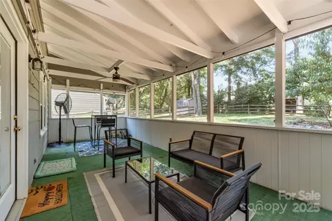 Exterior - 3106 Windstream Ct, Charlotte, NC 28210 photo 3 of 7