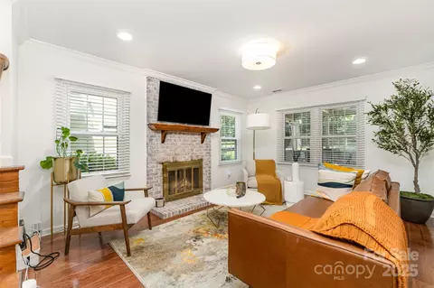 Living - 3106 Windstream Ct, Charlotte, NC 28210 photo 1 of 3