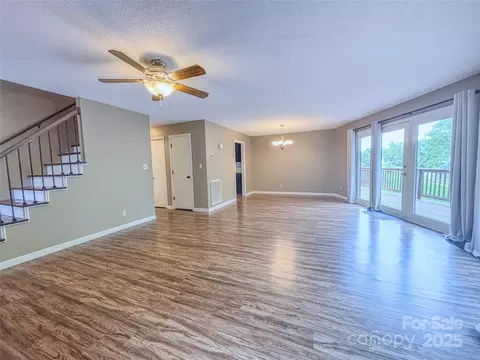Living - 154 Cedar Rd, Hickory, NC 28601 photo 4 of 6