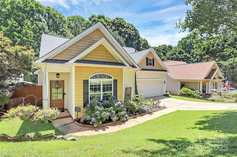 13929 Hastings Farm Rd, Huntersville, NC 28078