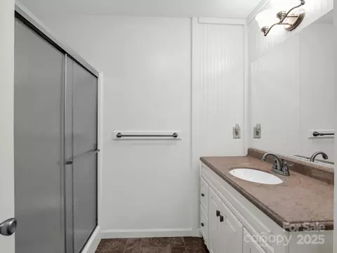 Bath - 313 Resada Dr, Brevard, NC 28712 photo 2 of 2