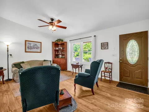 Living - 313 Resada Dr, Brevard, NC 28712 photo 3 of 7