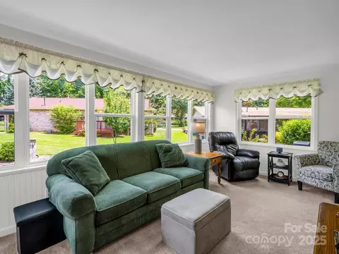 Living - 313 Resada Dr, Brevard, NC 28712 photo 1 of 7