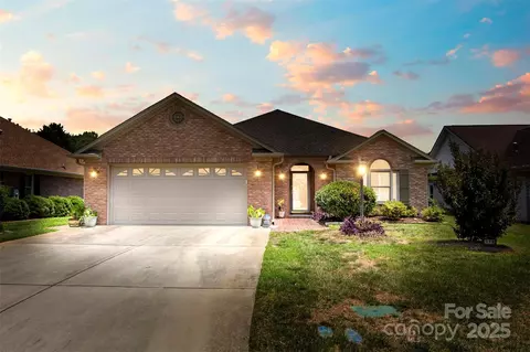 512 Scarboro Ln, Rock Hill, SC 29732