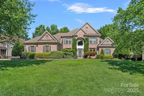 17018 Laurelmont Ct, Fort Mill, SC 29707