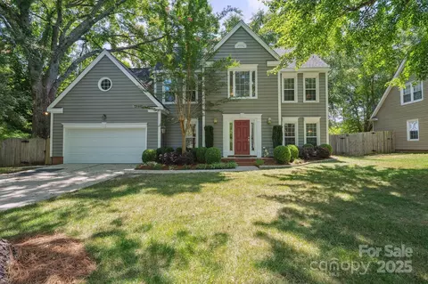 2729 Edgebrook Cir, Matthews, NC 28105