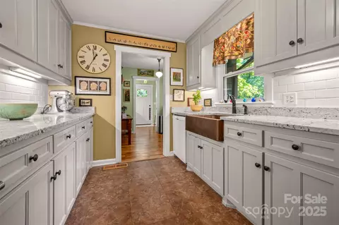 85 Red Bird Rd, Tryon, NC 28782 photo 10