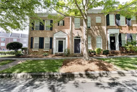 10419 Rocky Ford Club Dr, Charlotte, NC 28269