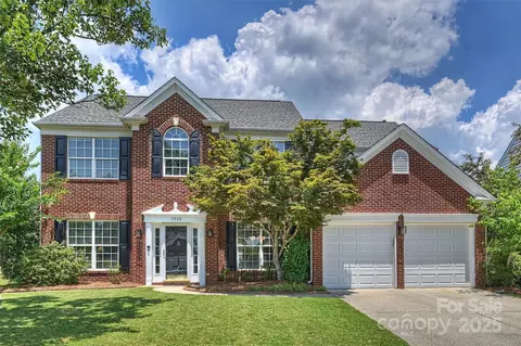 7930 Lancken Dr, Charlotte, NC 28277