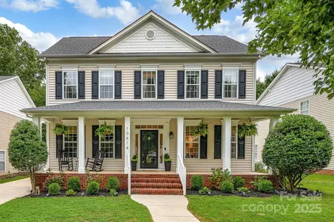 10614 Quarrier Dr, Cornelius, NC 28031