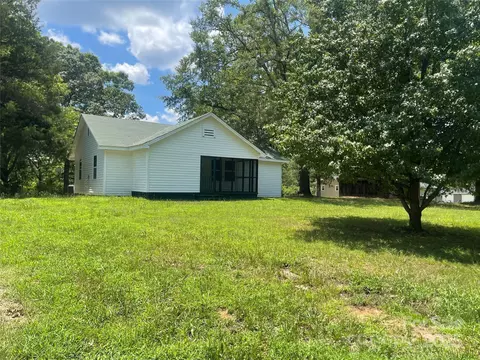 576 Morrow Motor Rd, Forest City, NC 28043