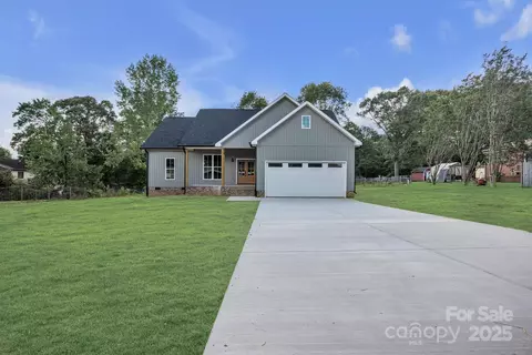 1909 33rd Ne St NE, Hickory, NC 28601