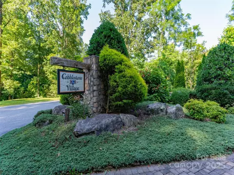 611 Falkirk Way, Zirconia, NC 28790