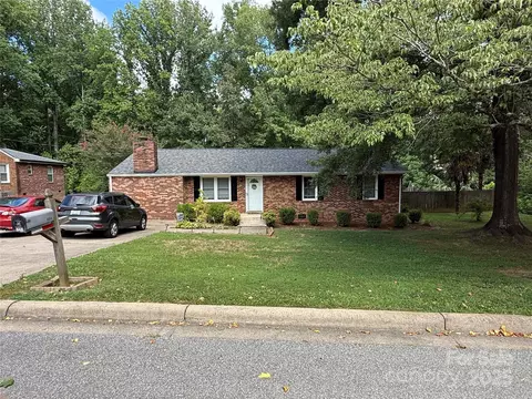 804 Lee St, Kings Mountain, NC 28086