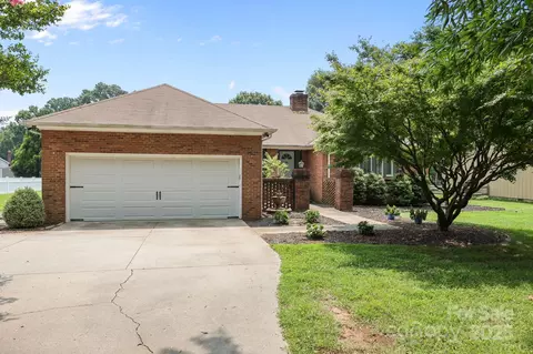 10610 Washam Potts Rd, Cornelius, NC 28031