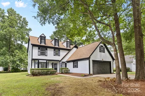 6907 Spandril Ln, Charlotte, NC 28215