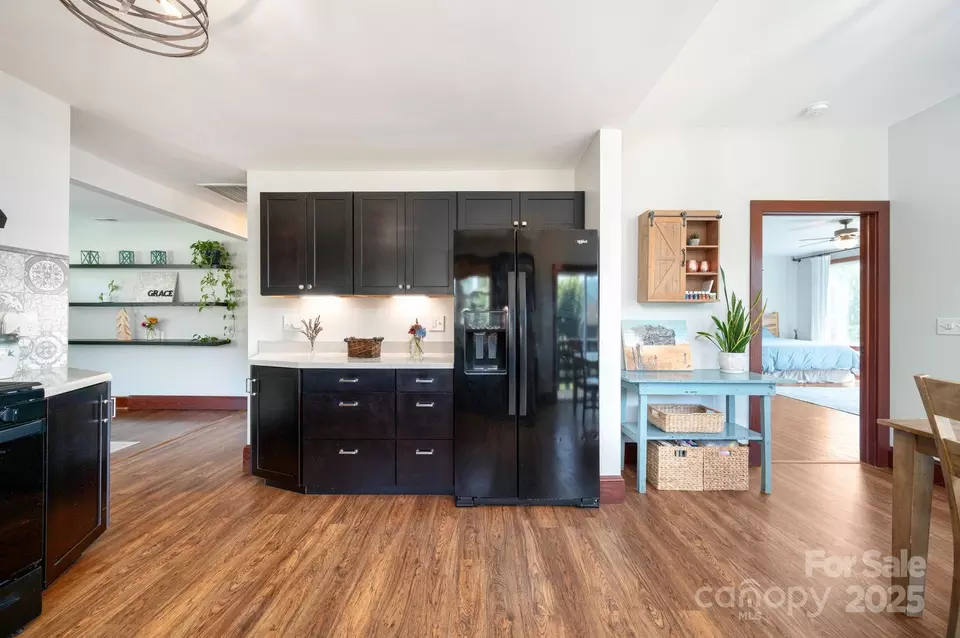 Kitchen - 358 Onteora Blvd, Asheville, NC 28803 photo 4 of 4
