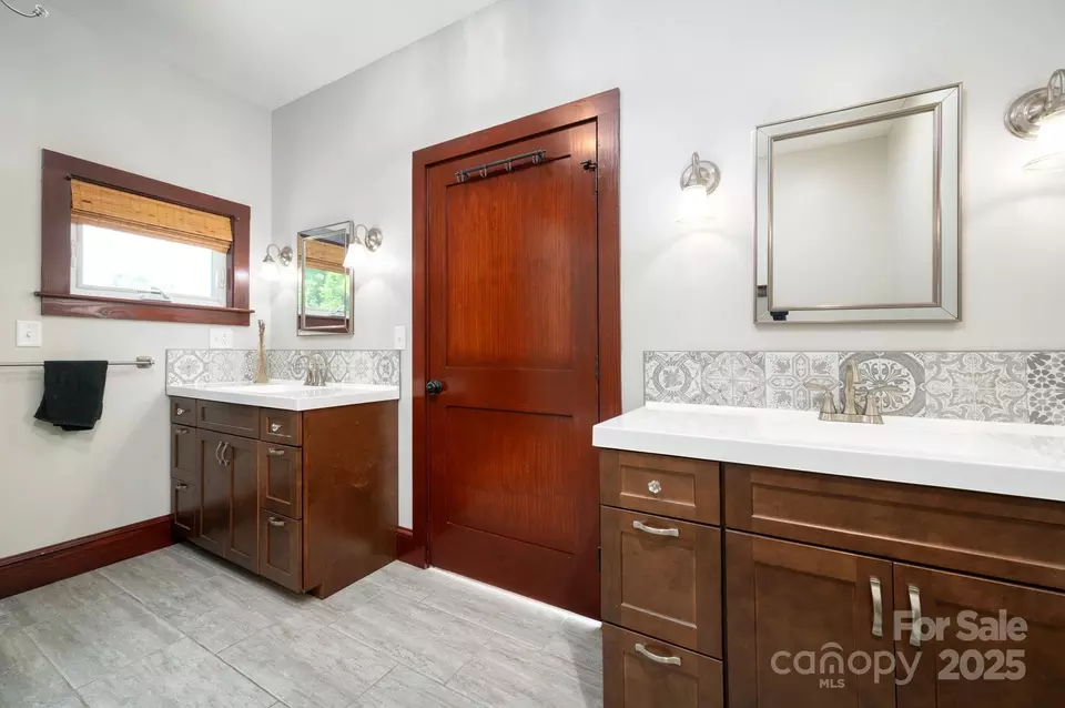 Bath - 358 Onteora Blvd, Asheville, NC 28803 photo 1 of 3