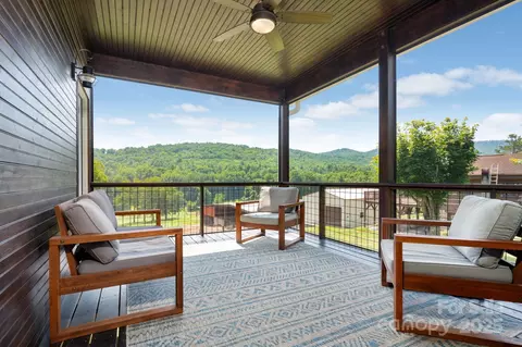 Exterior - 358 Onteora Blvd, Asheville, NC 28803 photo 1 of 4