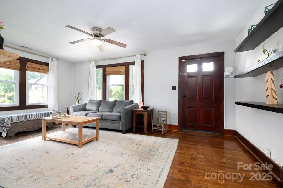 Living - 358 Onteora Blvd, Asheville, NC 28803 photo 4 of 8