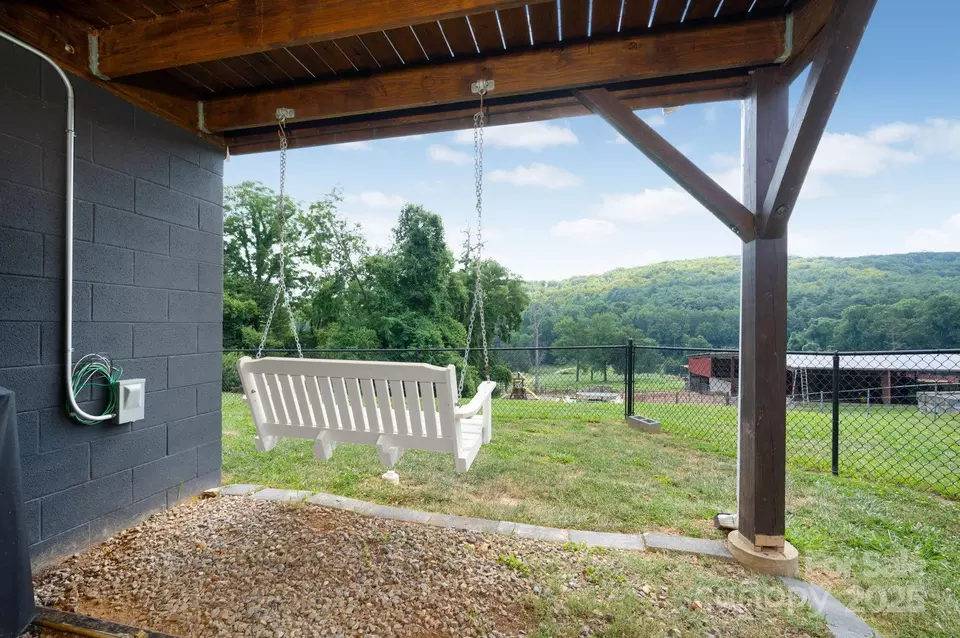 Exterior - 358 Onteora Blvd, Asheville, NC 28803 photo 2 of 4