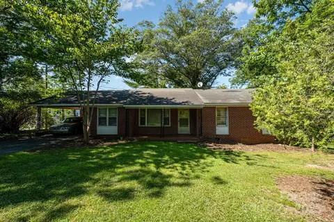 220 Lackey St, Kings Mountain, NC 28086