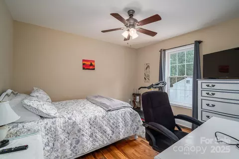 Bedroom - 515 E Carpenter St, Maiden, NC 28650 photo 6 of 6