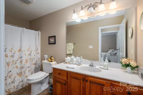 Bath - 515 E Carpenter St, Maiden, NC 28650 photo 2 of 2