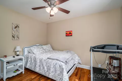 Bedroom - 515 E Carpenter St, Maiden, NC 28650 photo 5 of 6