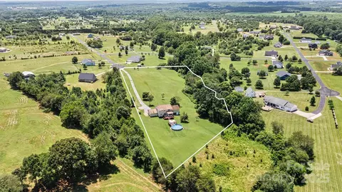 View/Area - 1310 Maple Lee Ct, Crouse, NC 28033 photo 3 of 4