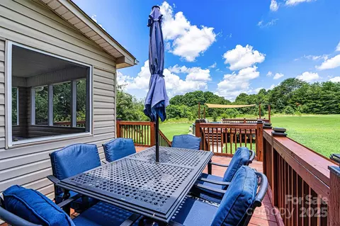 Exterior - 1310 Maple Lee Ct, Crouse, NC 28033 photo 6 of 9