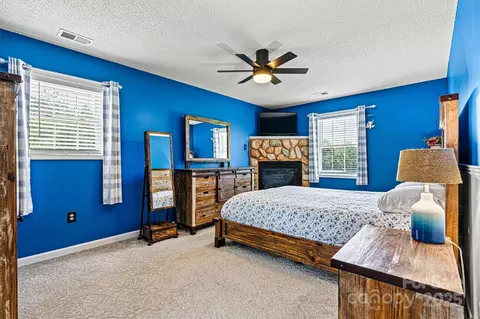 Bedroom - 1310 Maple Lee Ct, Crouse, NC 28033 photo 3 of 9