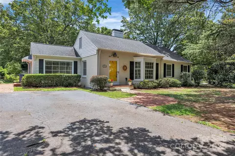 808 Henkel Rd, Statesville, NC 28677