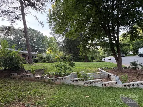 10428 Landon St, Charlotte, NC 28215