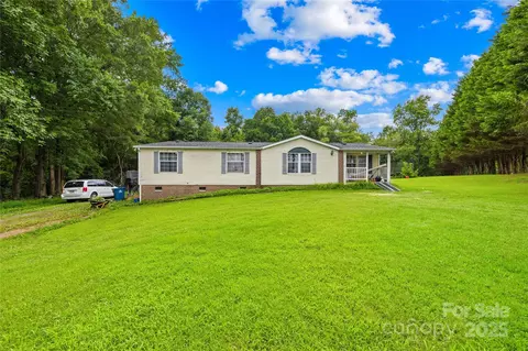 101 Titanium Dr, Statesville, NC 28625