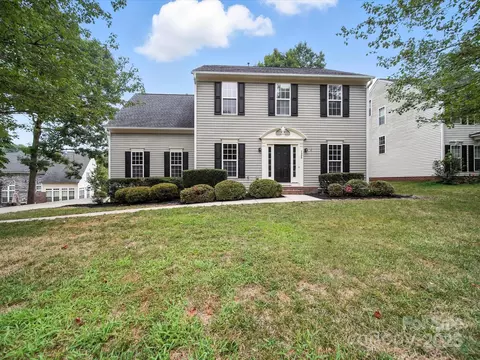 7809 Antique Cir, Waxhaw, NC 28173