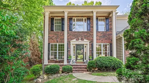 8412 Bridgestone Dr, Huntersville, NC 28078