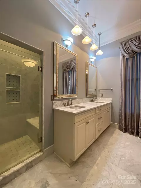 Bath - 301 Windsor E St E, Monroe, NC 28112 photo 1 of 1