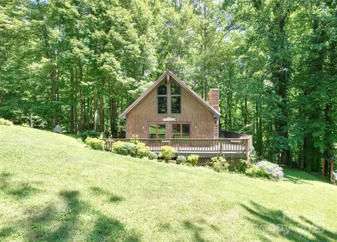 116 Treetops Dr, Candler, NC 28715