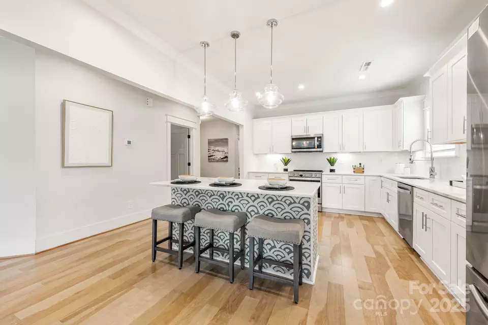 Kitchen - 5305 Tarrywood Ln, Charlotte, NC 28205 photo 3 of 3