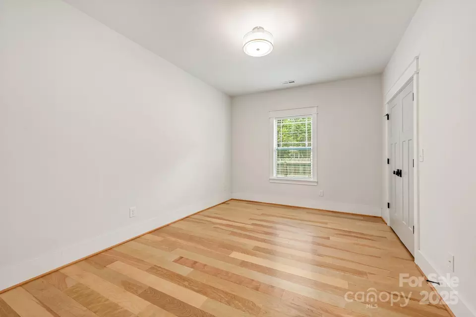 Bedroom - 5305 Tarrywood Ln, Charlotte, NC 28205 photo 2 of 3