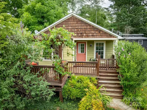 62 Rumbough Pl, Asheville, NC 28806