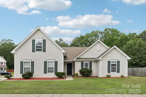 16009 Stuarts Draft Ct, Charlotte, NC 28278