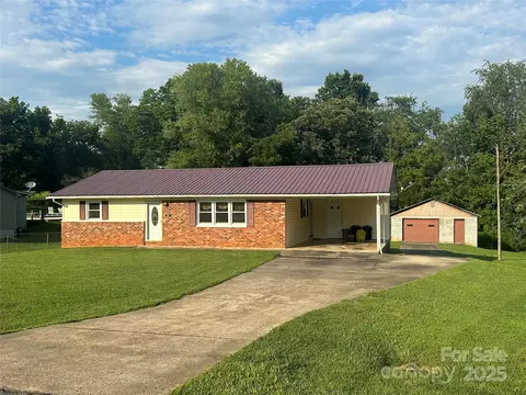 93 Meadow Brook Ln, Marion, NC 28752